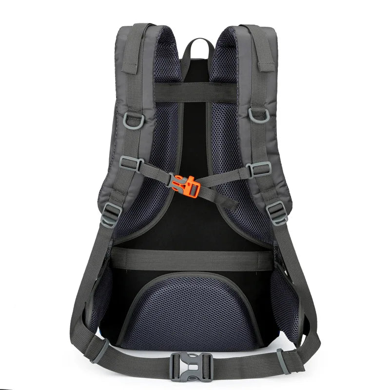 Trekker backpack - 40L