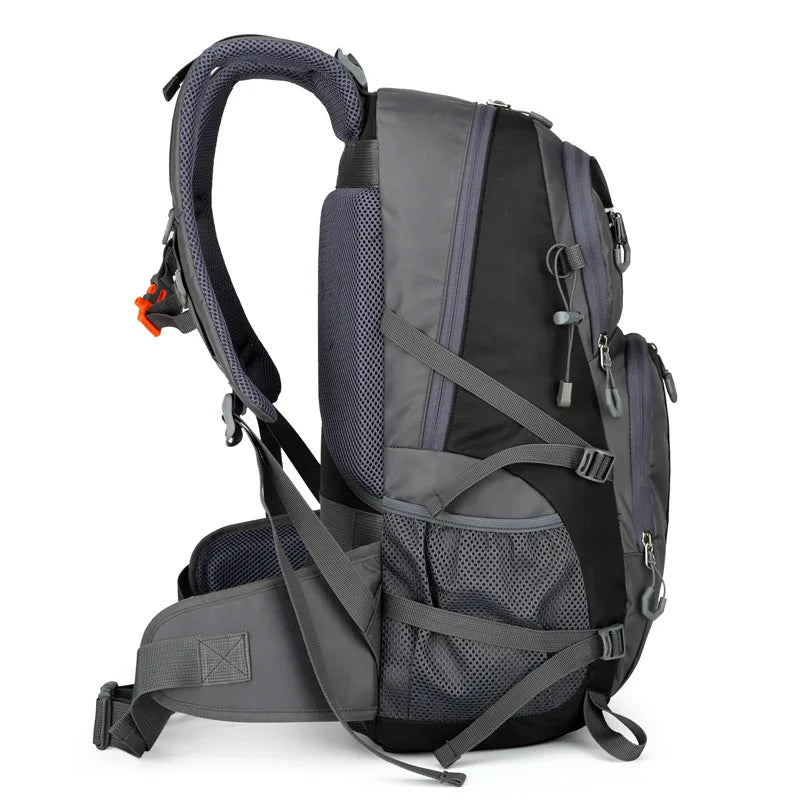 Trekker backpack - 40L